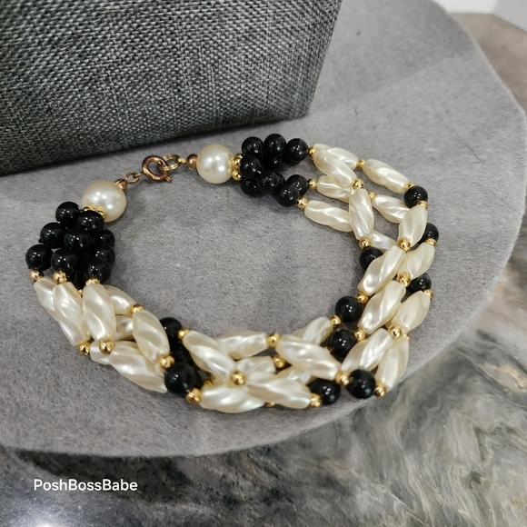 Vintage 5-Strand Faux Pearl & Black Bead Necklace Bracelet Set 20"/9" Gold Tone - Picture 4 of 6